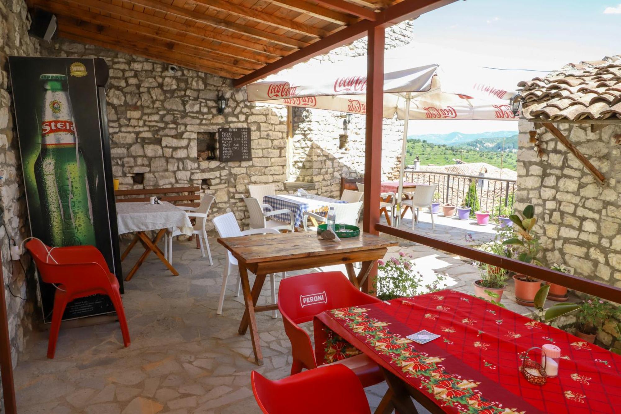 Guest House Vasili Берат Екстер'єр фото