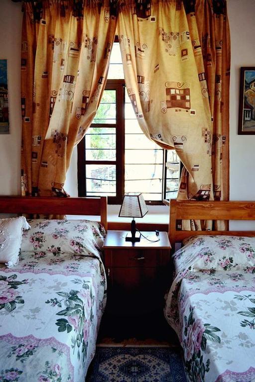 Guest House Vasili Берат Екстер'єр фото